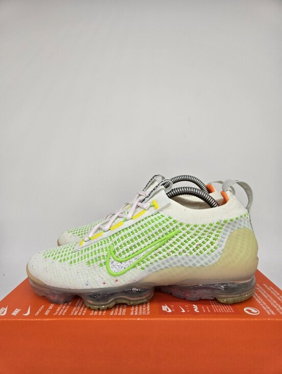 Nike Shoes - Nike Women's Air VaporMax 2021 Flyknit Feel Love Shoes Size 6